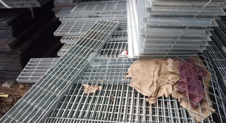 Pabrik Steel Grating