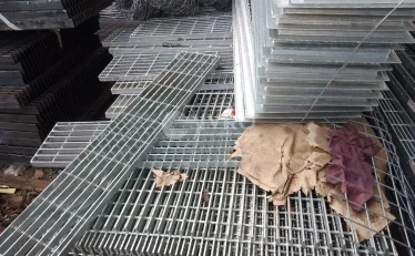 Pabrik Steel Grating